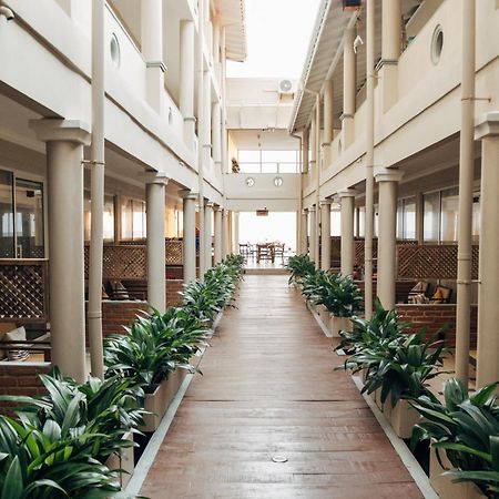 Neevana Hotel Hikkaduwa Esterno foto
