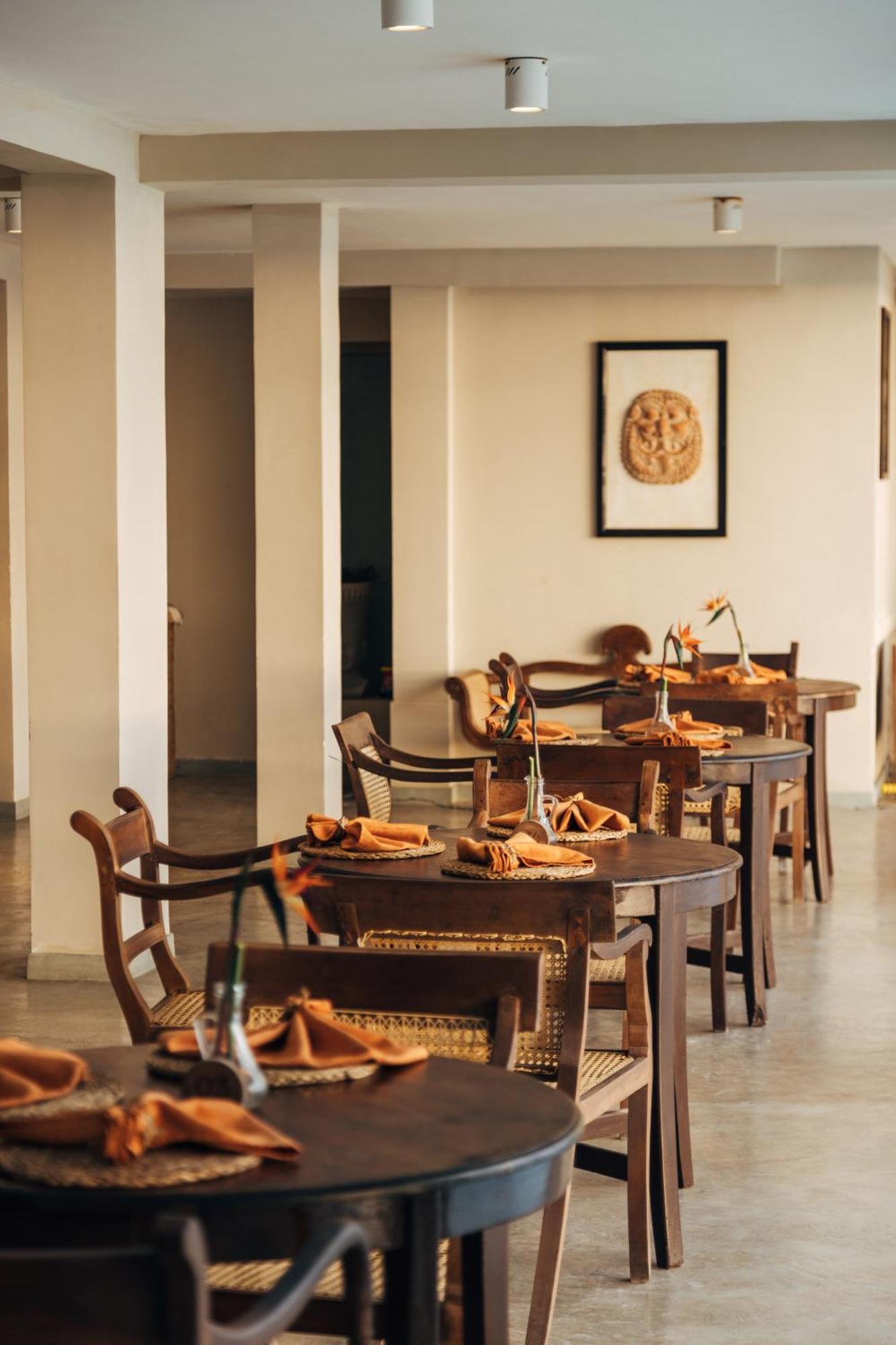 Neevana Hotel Hikkaduwa Esterno foto