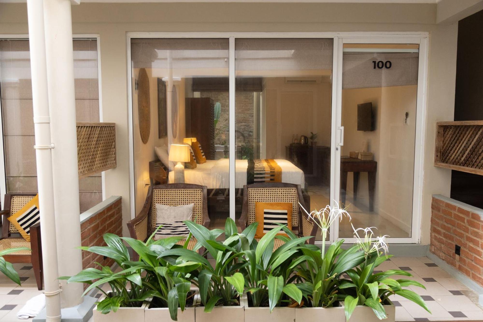 Neevana Hotel Hikkaduwa Esterno foto